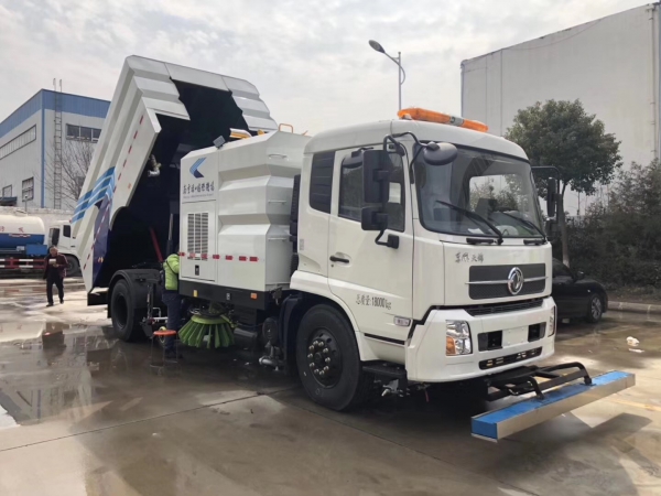 東風天錦洗掃車7方塵箱/8.5方水箱 東風天錦洗掃車7方塵箱/8.5方水箱