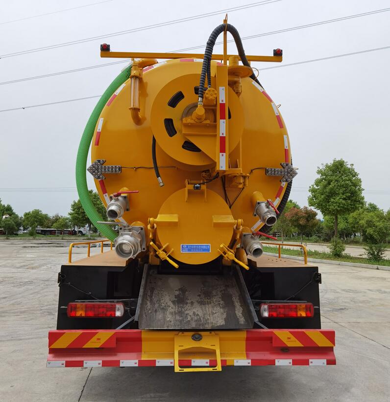 程力威牌CLW5250GQWZ6型清洗吸污車 程力威牌CLW5250GQWZ6型清洗吸污車