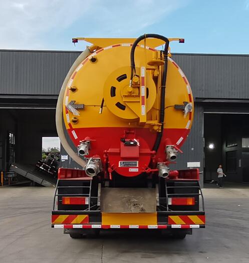 程力威牌CLW5313GQWD6型清洗吸污車 程力威牌CLW5313GQWD6型清洗吸污車