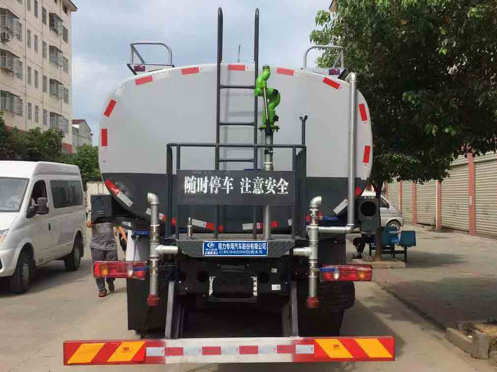 程力威牌CLW5184GSSD6型灑水車 程力威牌CLW5184GSSD6型灑水車