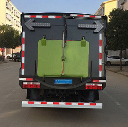 程力威牌CLW5070TSLE6型掃路車(chē) 程力威牌CLW5070TSLE6型掃路車(chē)