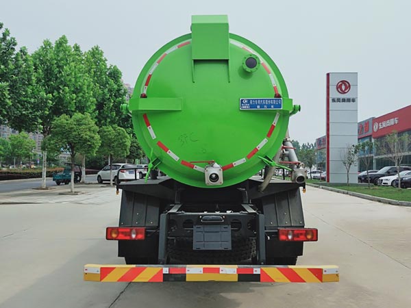 程力威牌CLW5180GXWD6型吸污車 程力威牌CLW5180GXWD6型吸污車