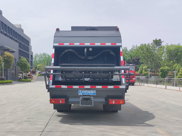程力威牌CLW5121ZYSE6型壓縮式垃圾車 程力威牌CLW5121ZYSE6型壓縮式垃圾車