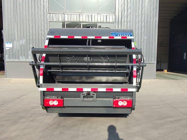 程力威牌CLW5040ZYSBDP型壓縮式垃圾車 程力威牌CLW5040ZYSBDP型壓縮式垃圾車