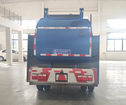 程力威牌CLW5070TCA6LZ型餐廚垃圾車 程力威牌CLW5070TCA6LZ型餐廚垃圾車
