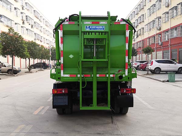 程力威牌CLW5080TCAD6型餐廚垃圾車 程力威牌CLW5080TCAD6型餐廚垃圾車