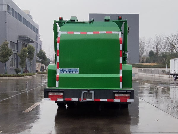 程力威牌CLW5120TCAEDP型餐廚垃圾車 程力威牌CLW5120TCAEDP型餐廚垃圾車