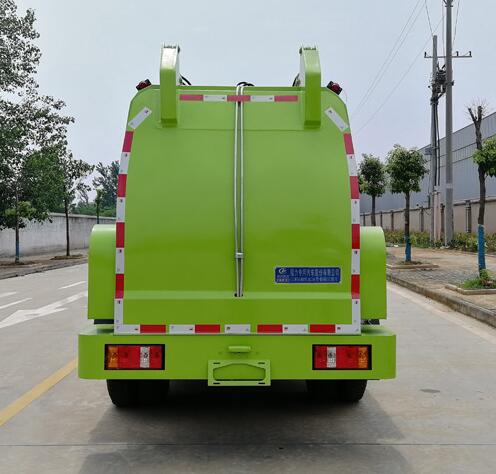 程力威牌CLW5040TCACD6型餐廚垃圾車 程力威牌CLW5040TCACD6型餐廚垃圾車