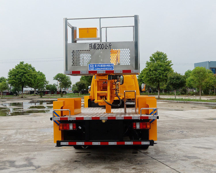 程力牌CL5046JGK6DS型高空作業(yè)車(chē) 程力牌CL5046JGK6DS型高空作業(yè)車(chē)