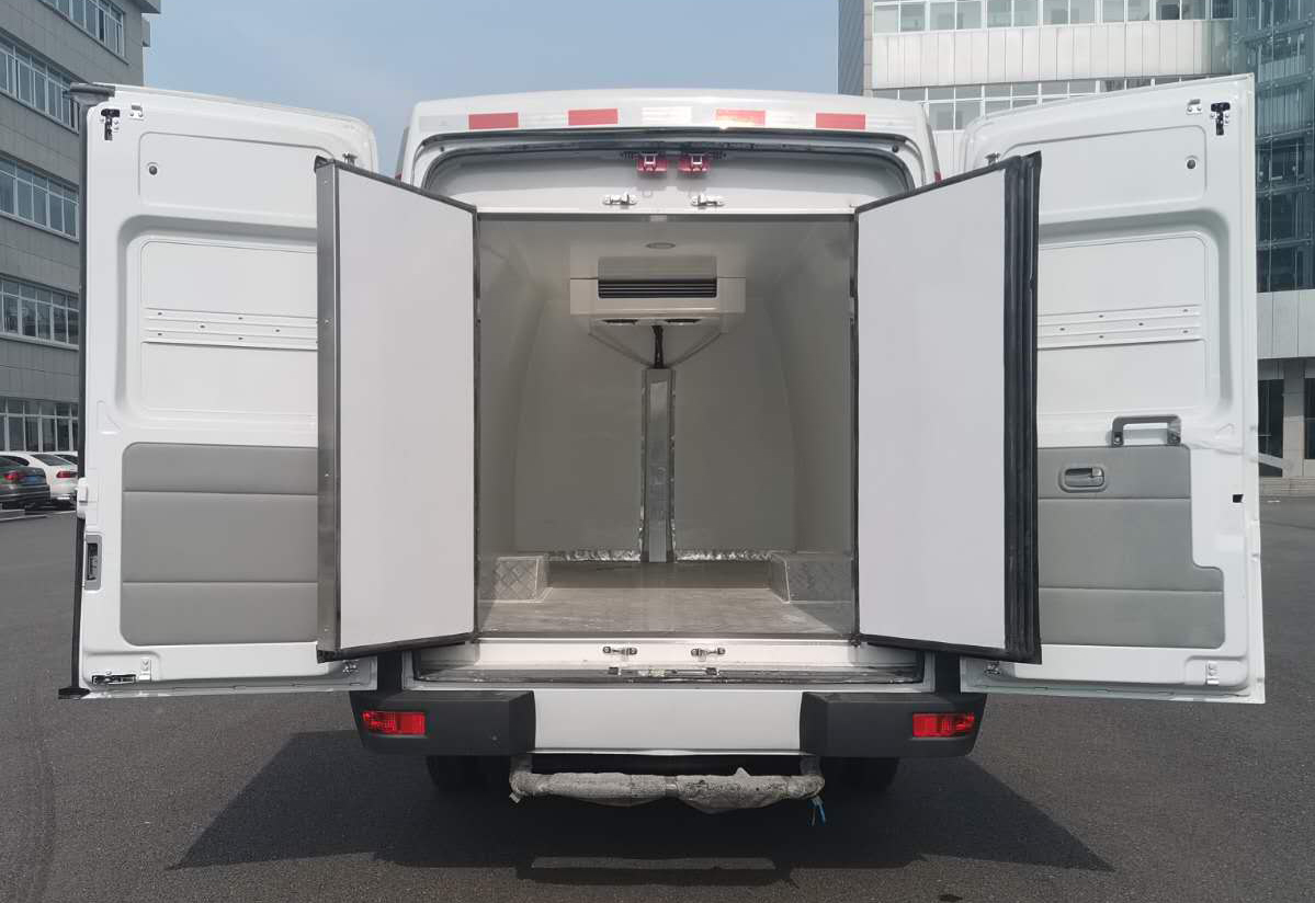 程力威牌CLW5040XLCNJ6型冷藏車(chē) 程力威牌CLW5040XLCNJ6型冷藏車(chē)