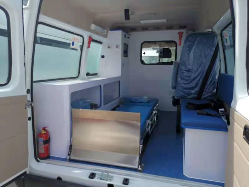 程力牌CL5041XJHYS6型救護(hù)車 程力牌CL5041XJHYS6型救護(hù)車