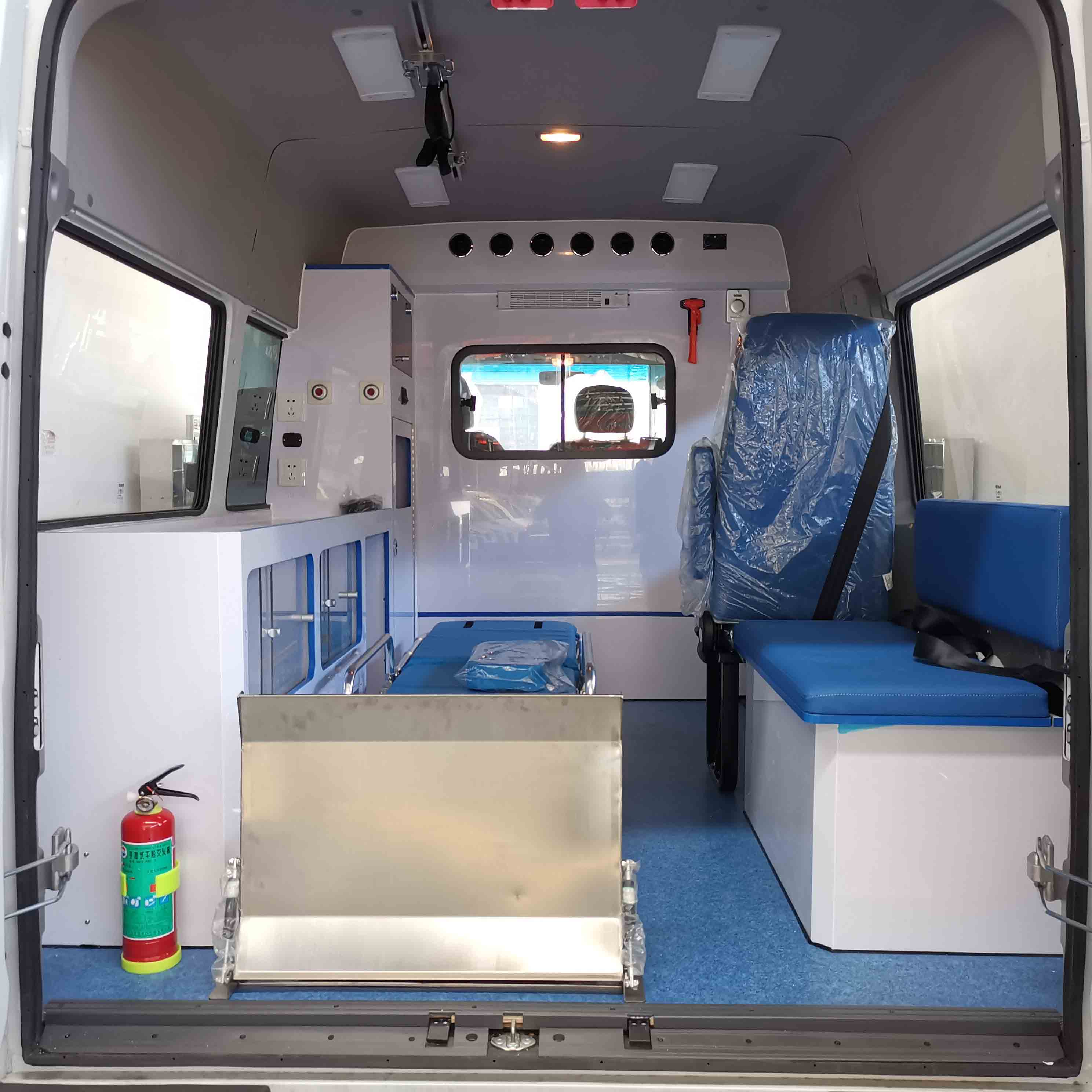 程力牌CL5048XJH6YS型救護(hù)車 程力牌CL5048XJH6YS型救護(hù)車
