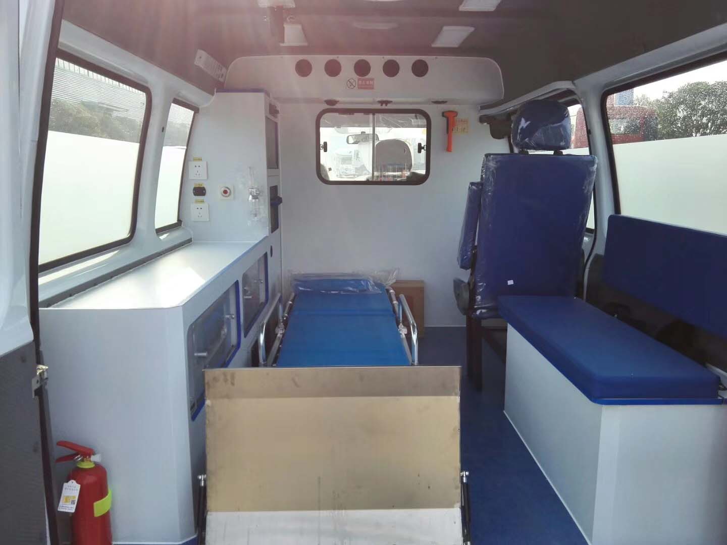 程力牌CL5043XJH6YS型救護車 程力牌CL5043XJH6YS型救護車